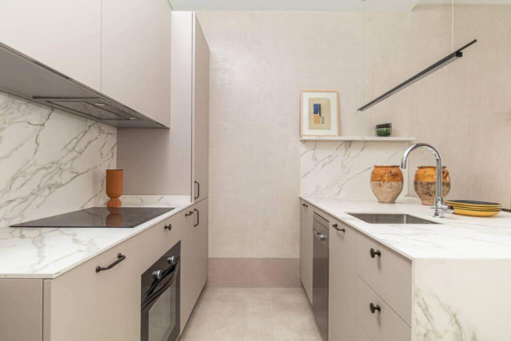 Apartamento Exclusivo En Neptuno Apartment Madrid Exterior photo